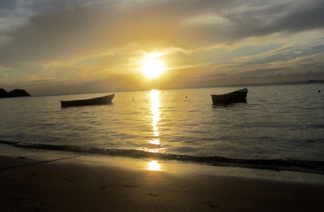 Playa Las Ballenas puesta de sol